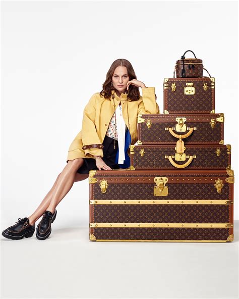 Series 7 – Louis Vuitton presents new advertising campaign